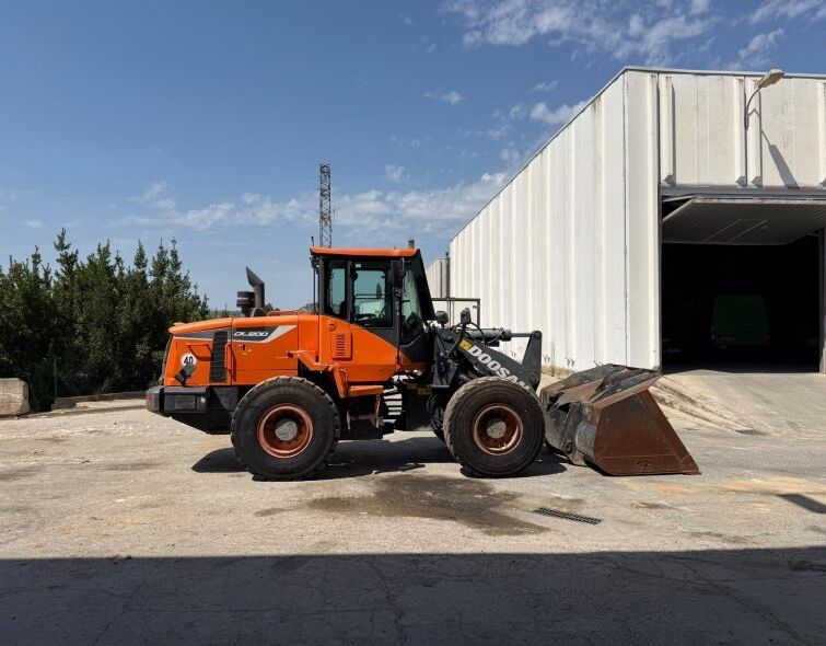 DOOSAN  DL200-5 **WHEEL LOADER**